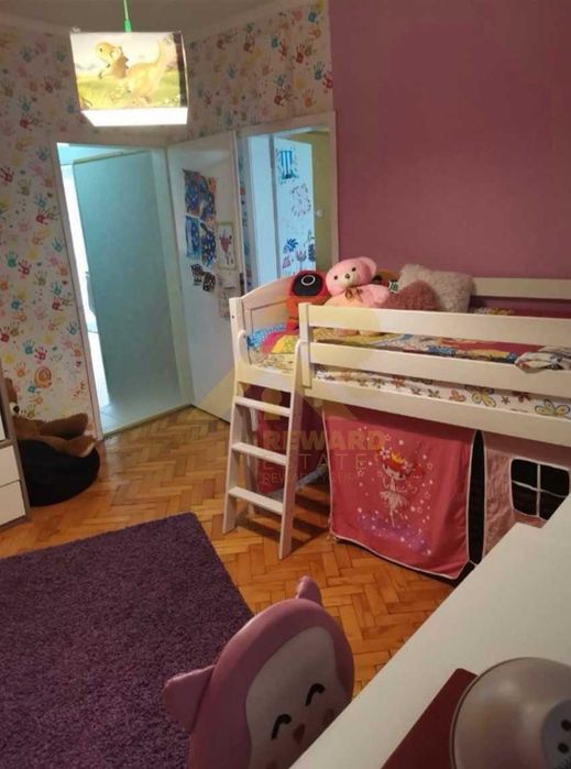 Продава се Тристаен апартамент в Перник, Център - 129 кв.м за 1078 €/кв.м - Снимка #6