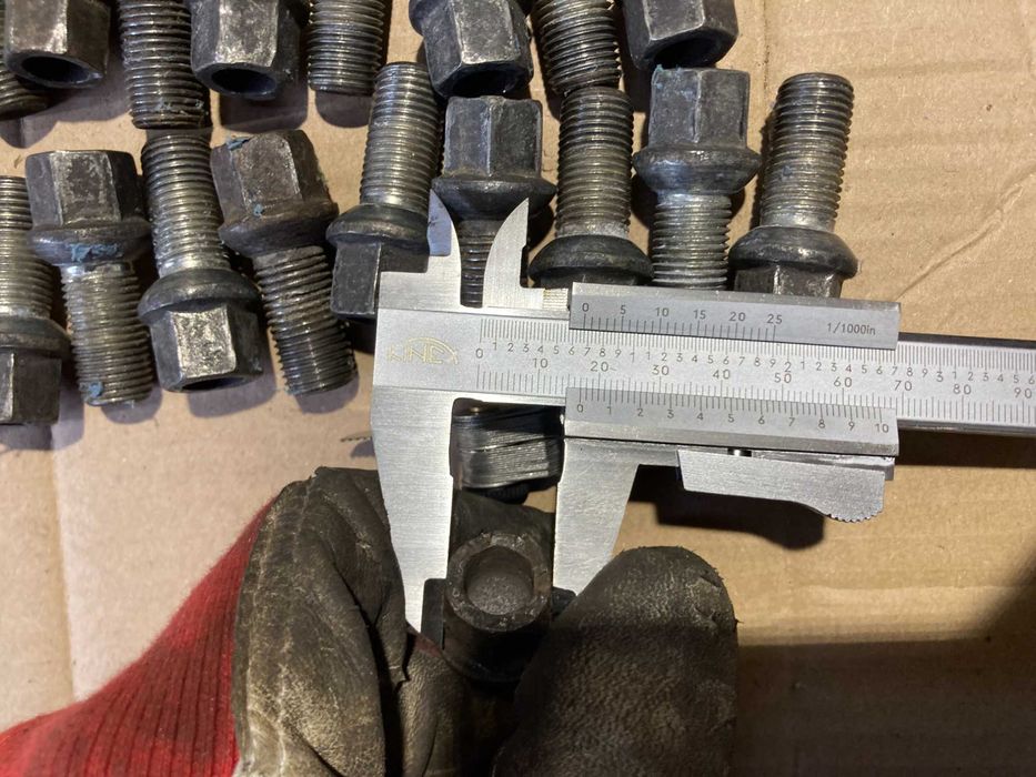 Продавам Болтове за Джанти Audi A5 Истински М14х1.50х17