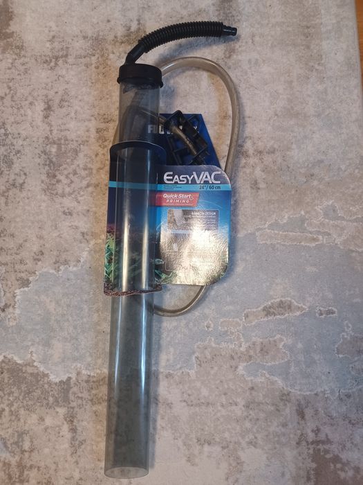 Aspirator pentru acvariu