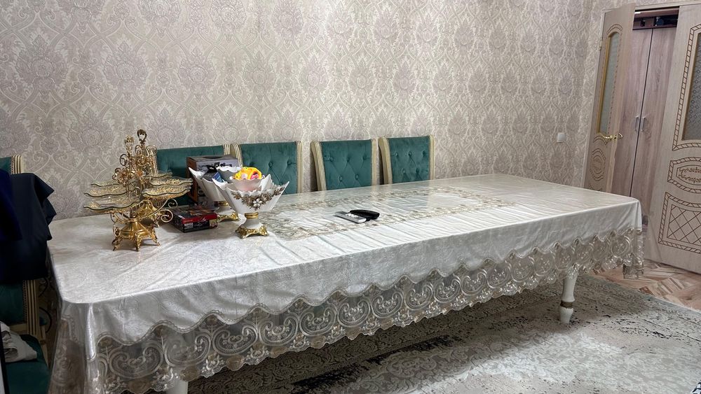 Продаем стол б/у