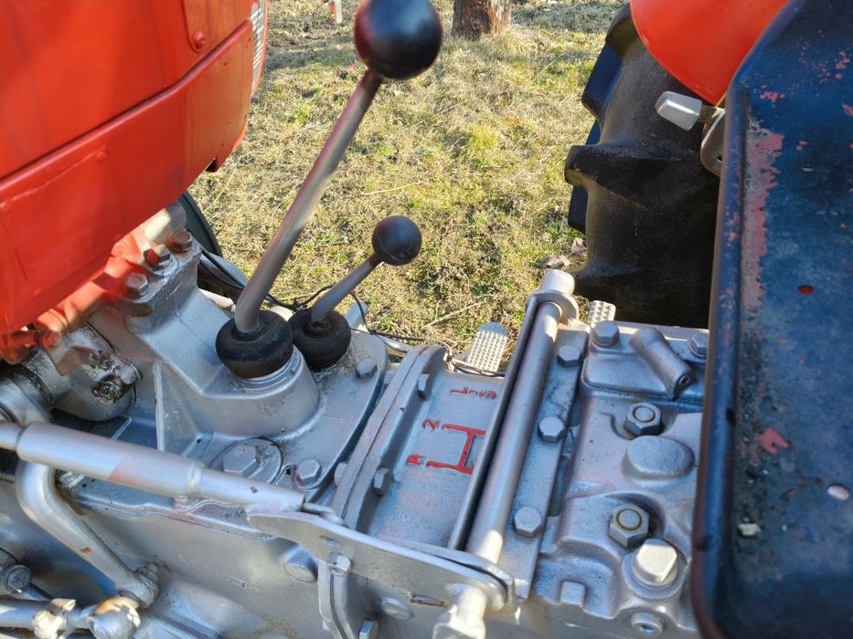 Tractor Massey Ferguson 50 cai Motor Perkins