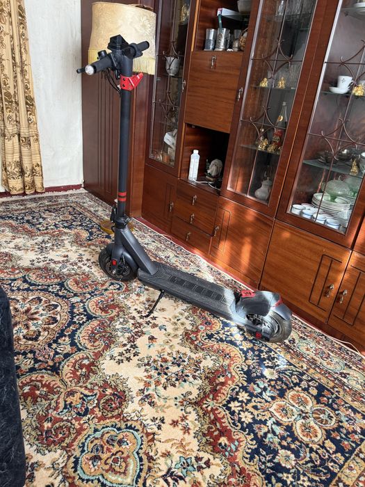 Продам электросамокат