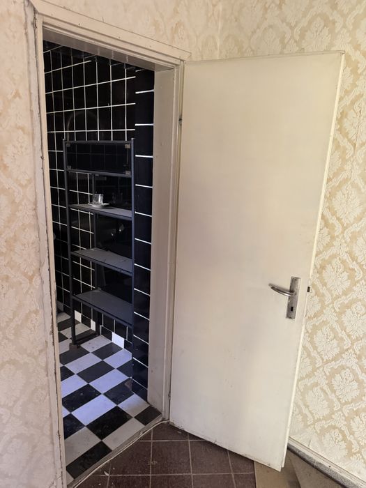 Врати за стая и баня