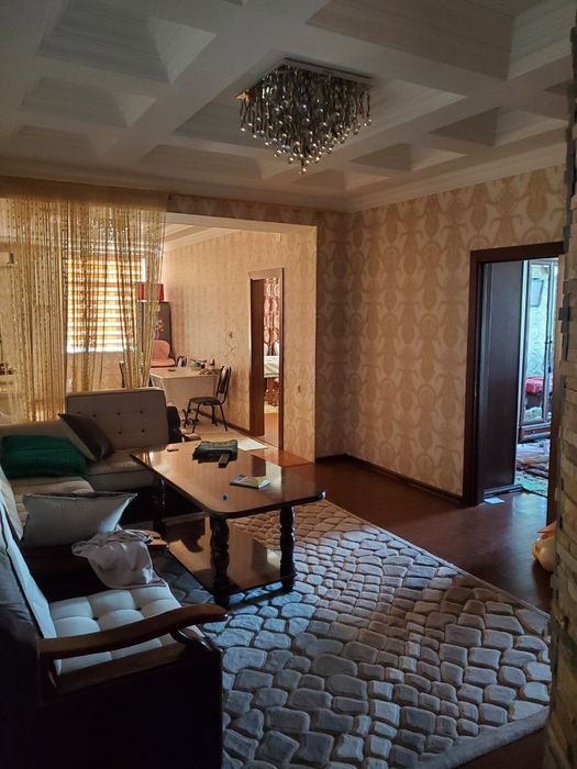 Срочно продаётся 4х ком квартира студи