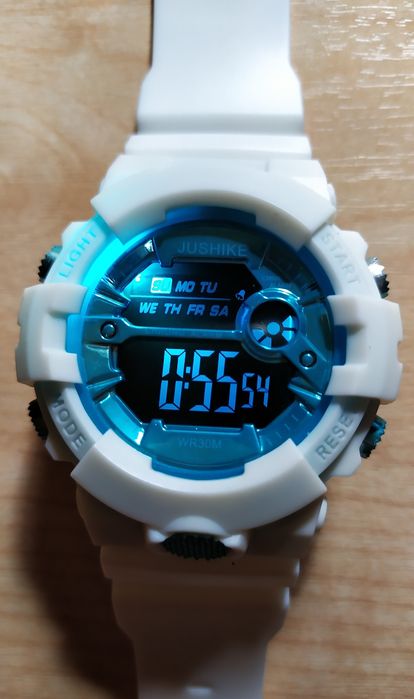 Часы электронные