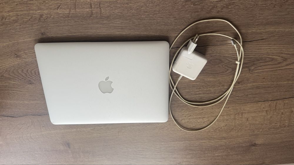 MacBook Air 7.2 перфектен