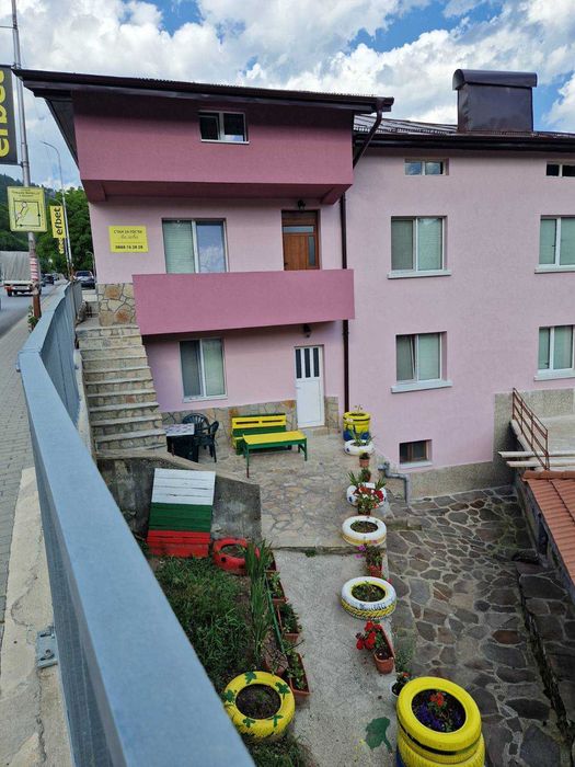 Къща – Стаи за гости  Лилови – гр. Смолян