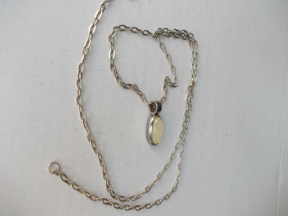 Lant si medalion pandantiv vechi din argint cu piatra 1