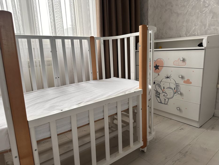 Манеж и Пеленальный детский шкаф