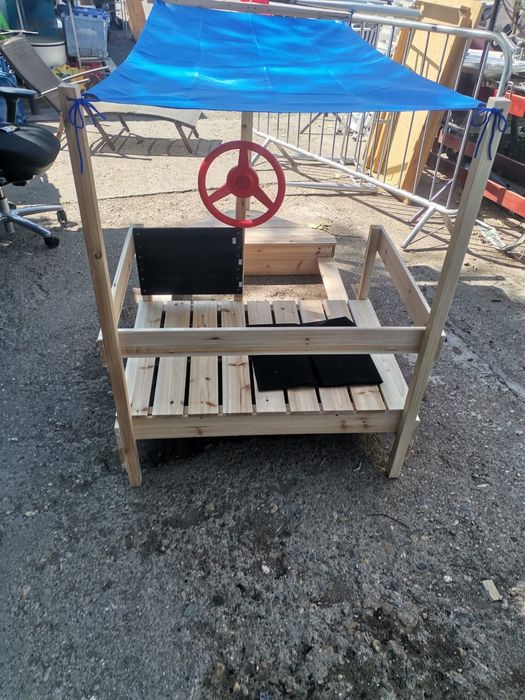 Barca de lemn de copii  cu loc de joaca cu nisip