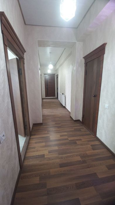 Ijara uy hamma sharoitlari bilan. 3 xonalik. Yangi remontdan chiqgan.