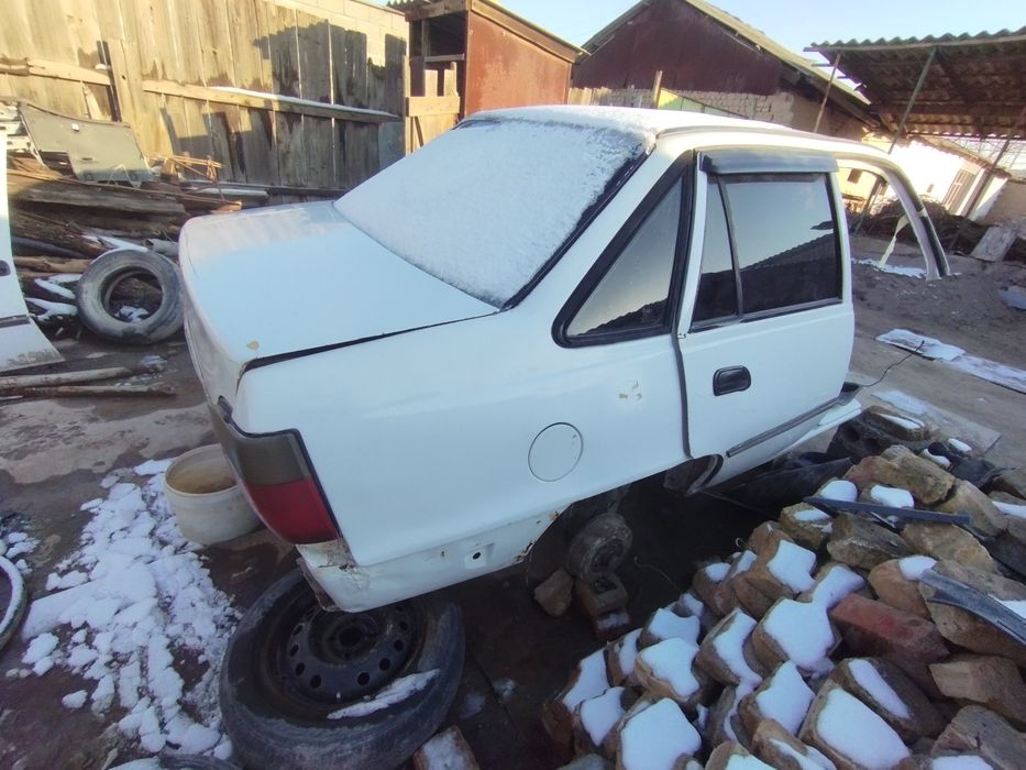 Nexia 1 zapchaslari bor