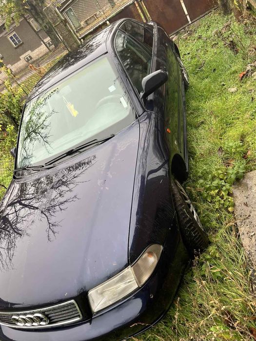 Audi A4 B5 1.8i САМО НА ЧАСТИ