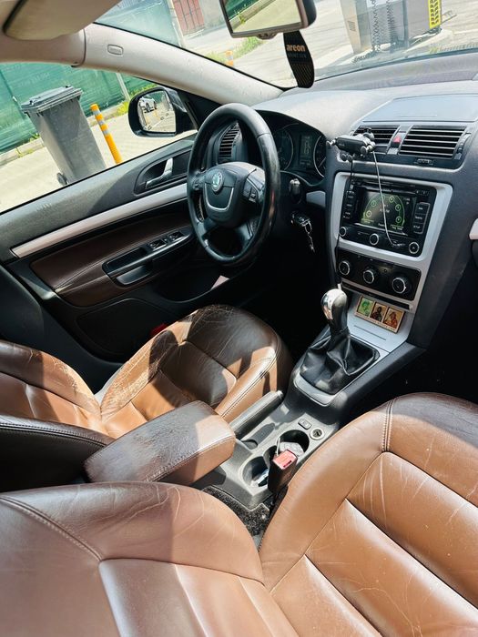 SKODA Octavia 2010 — imagine 3