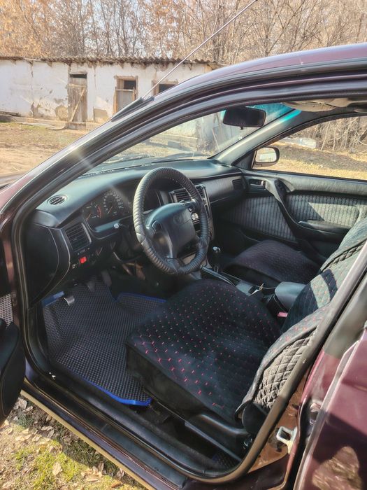 Продам машину Карина Е