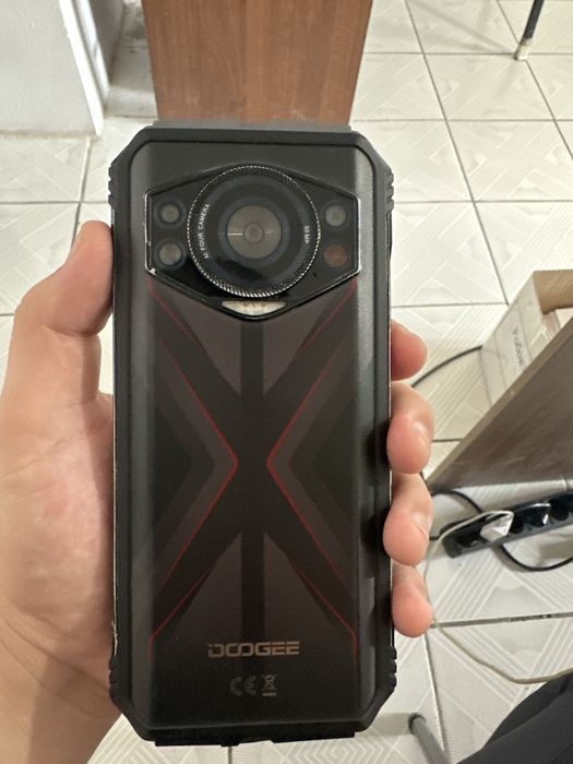 Телефон  Doogee s118