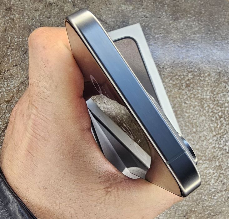 iPhone 15 Pro Max 256 gb karobka