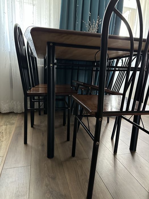 продам стол и 6 стульев