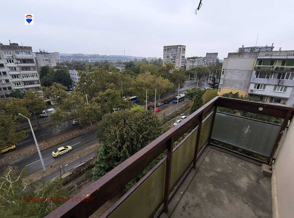 Продава се Тристаен апартамент в Русе, Здравец Север 2 - 79 кв.м за 1138 €/кв.м - Снимка #11