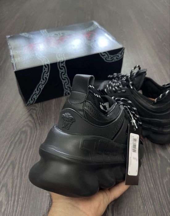 Versace Chain reaction