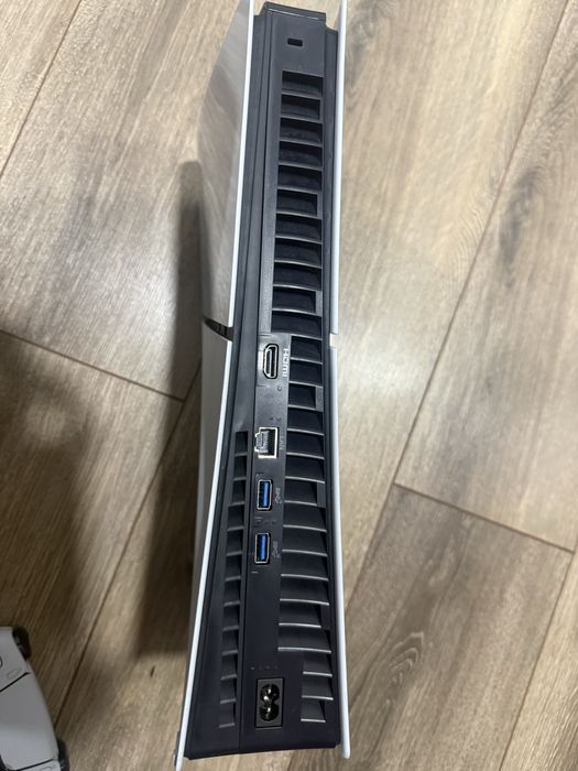 PlayStation 5 Slim Digital Edition 2 controllere