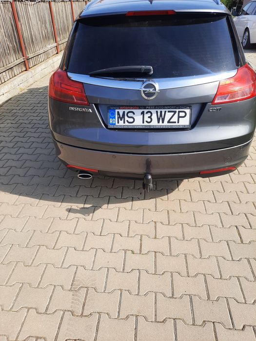 Vând   Opel  insignia