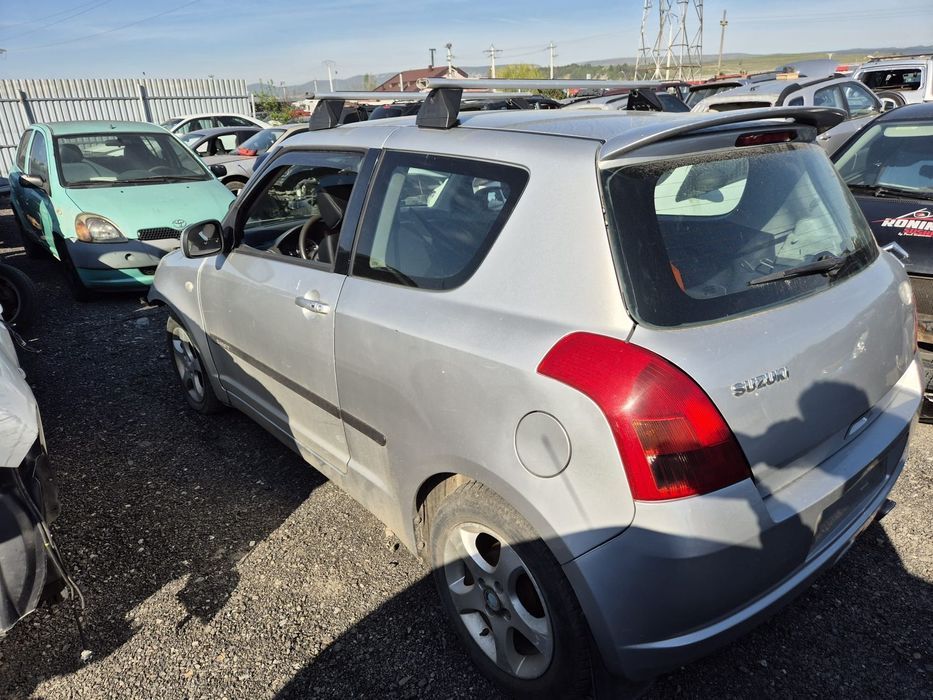 Dezmembram Suzuki Swift, an 2007, 1.3 benzina, cutie manuala