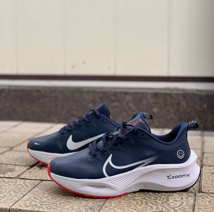 Nike Zoom x Smiley