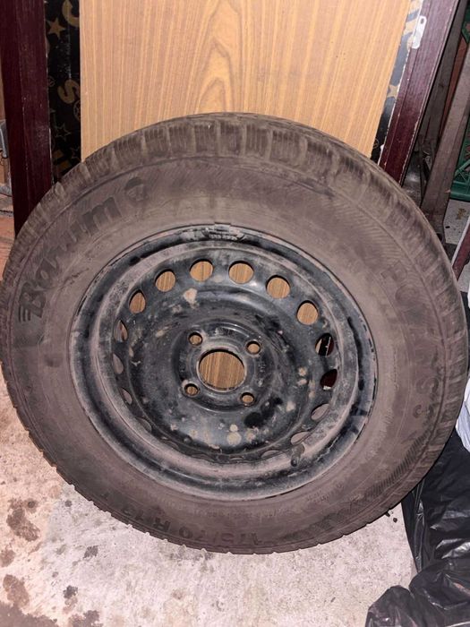 Продавам 4  гуми 13 цола зимни