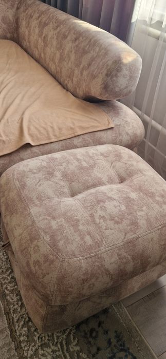 Диван угловой+пуф