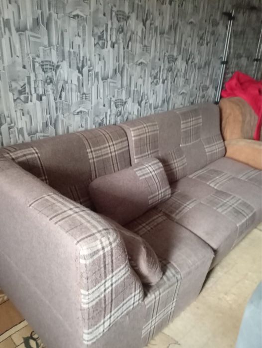 Отдам даром диван