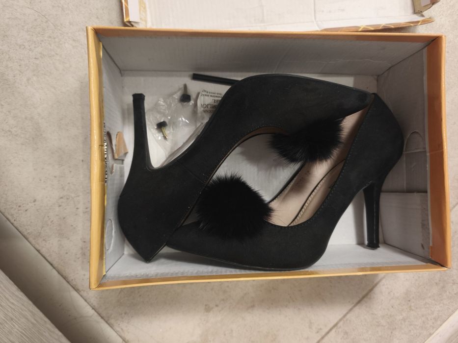 Дамски елегантни обувки 37 номер