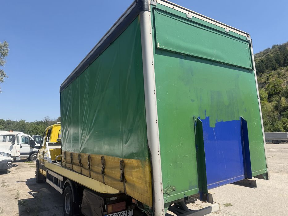Бордова каросери с  бризент от iveco daily