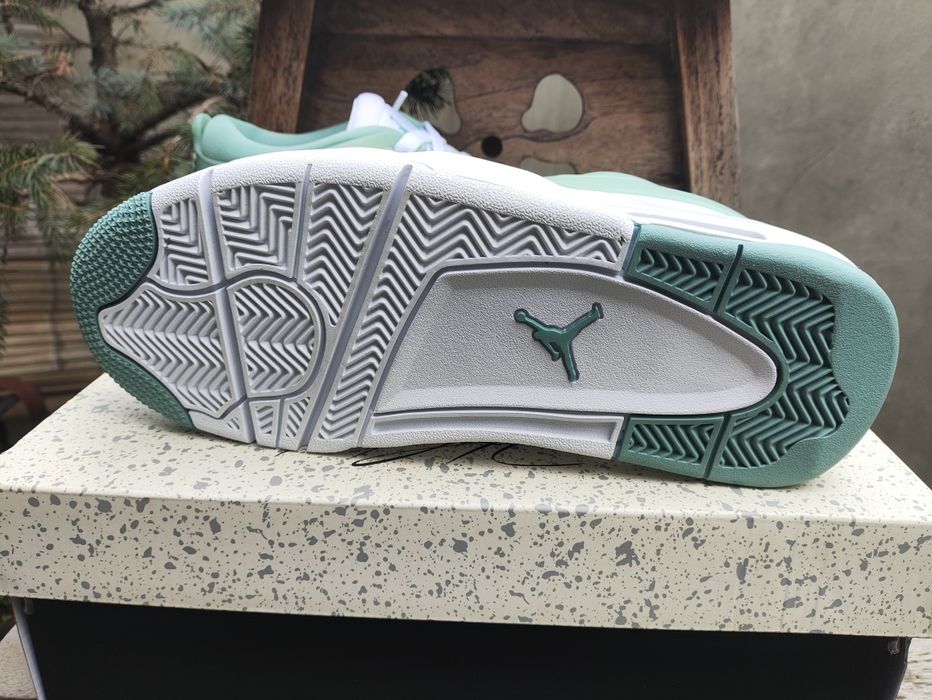 Nike Air Jordan 4 RM