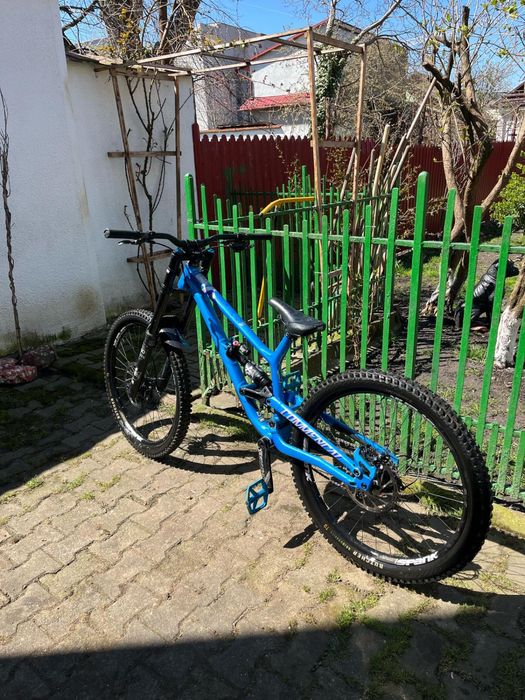 Commencal bicicleta downhill