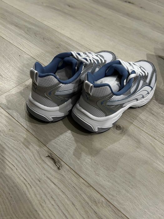 Маратонки Puma Morphic номер 44.5