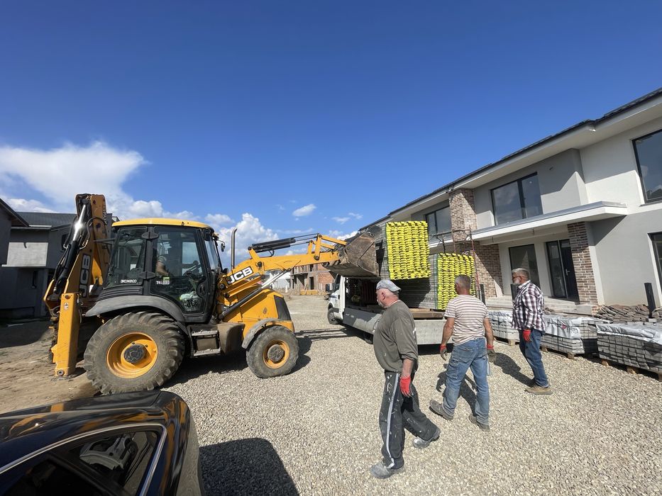 Societate cu experienta, oferim spre inchiriere buldoexcavator -mini