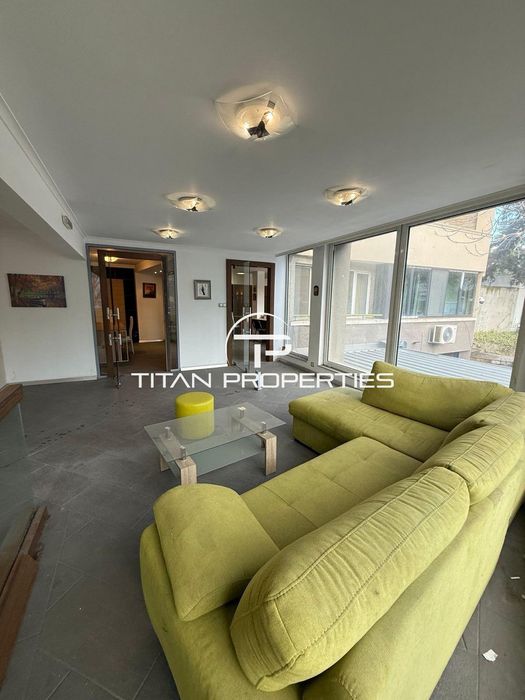 Дава се под наем Офис в Бургас, Център - 150 кв.м за 1994.61 € - Снимка #2