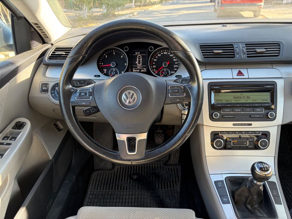 VW PASSAT 1.6 TDI (105 cp), An 2010, Euro 5