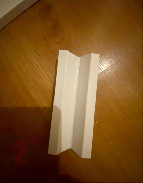 Планка-цоколь для кухни REHAU