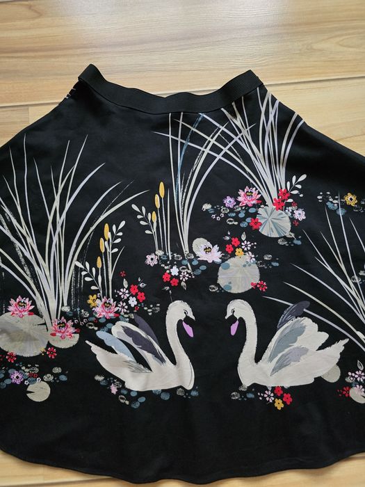 Елегантна пола на лебеди S/M