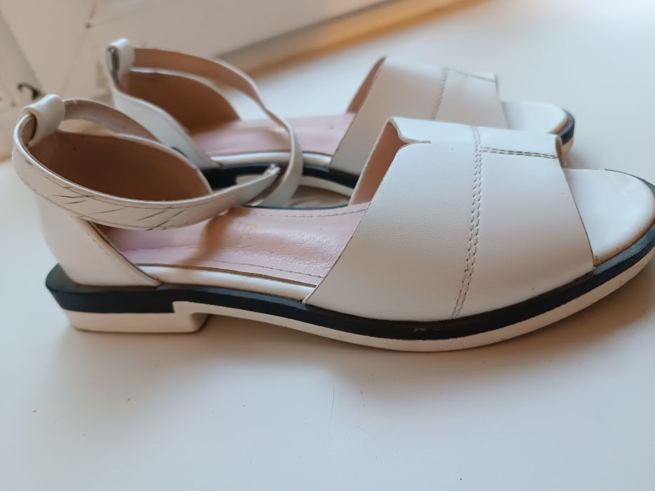 Продам обувь в отличном состоянии