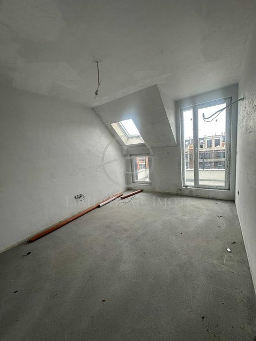 Реф. 3670 Тристаен с АКТ 14 / Остромила