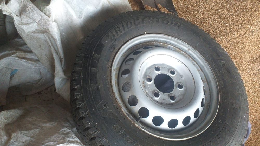 Jante cu cauciucuri 235/35 R16 C