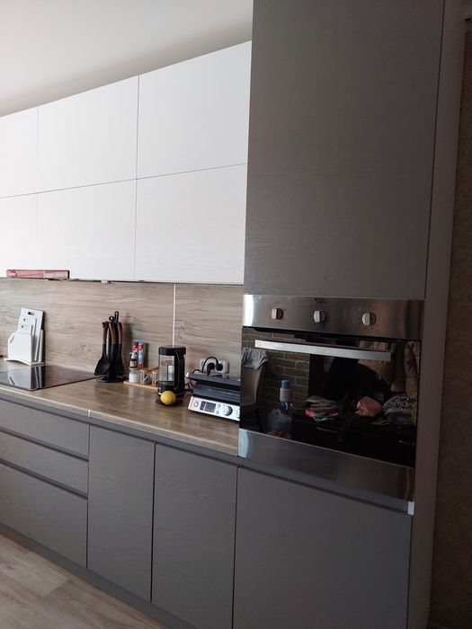 Продам кухонный гарнитур с техникой