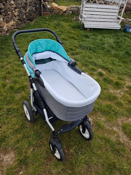 Бебешка / Детска Количка с Летен и Зимен Кош с Помпащи Гуми
