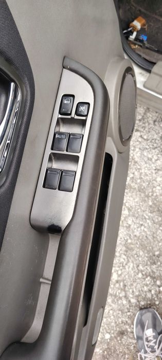 Nissan X-Trail 2,2 ТД , Нисан Х Трейл на части! Април 2006