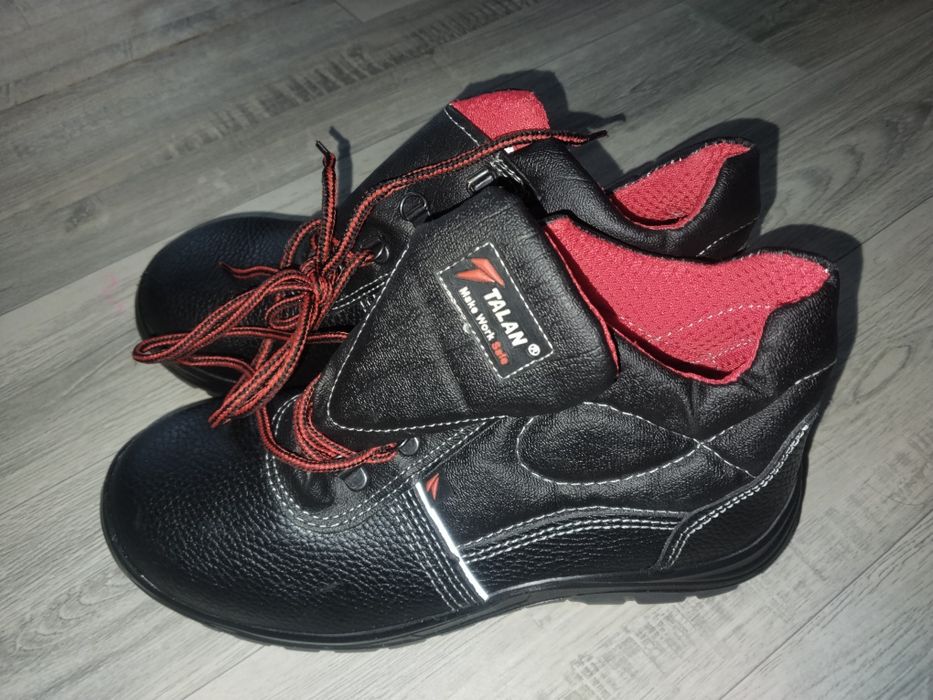 Продам летние новые спец ботинки