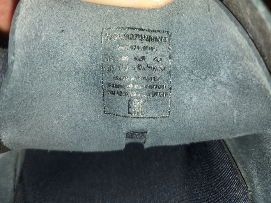 Emporio Armani ,46 номер стелка 30см, кожени , летни.