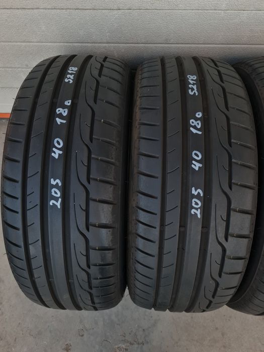 Летни гуми 4 броя DUNLOP SportMaxx RT 205 40 R18 дот 5218